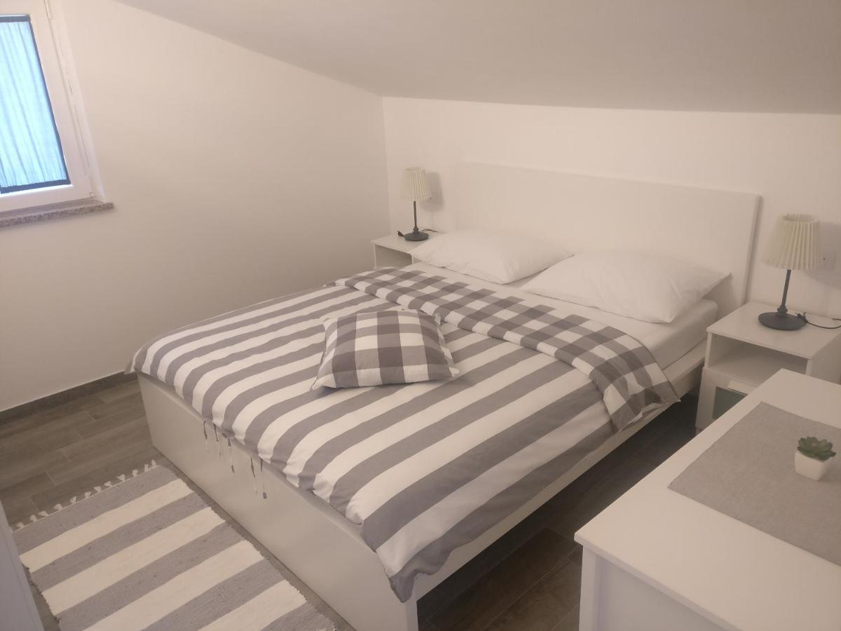 Apartmani Popovic Пореч Екстер'єр фото