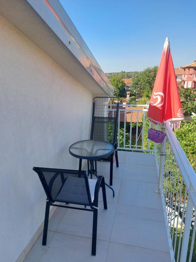 Apartmani Popovic Пореч Екстер'єр фото